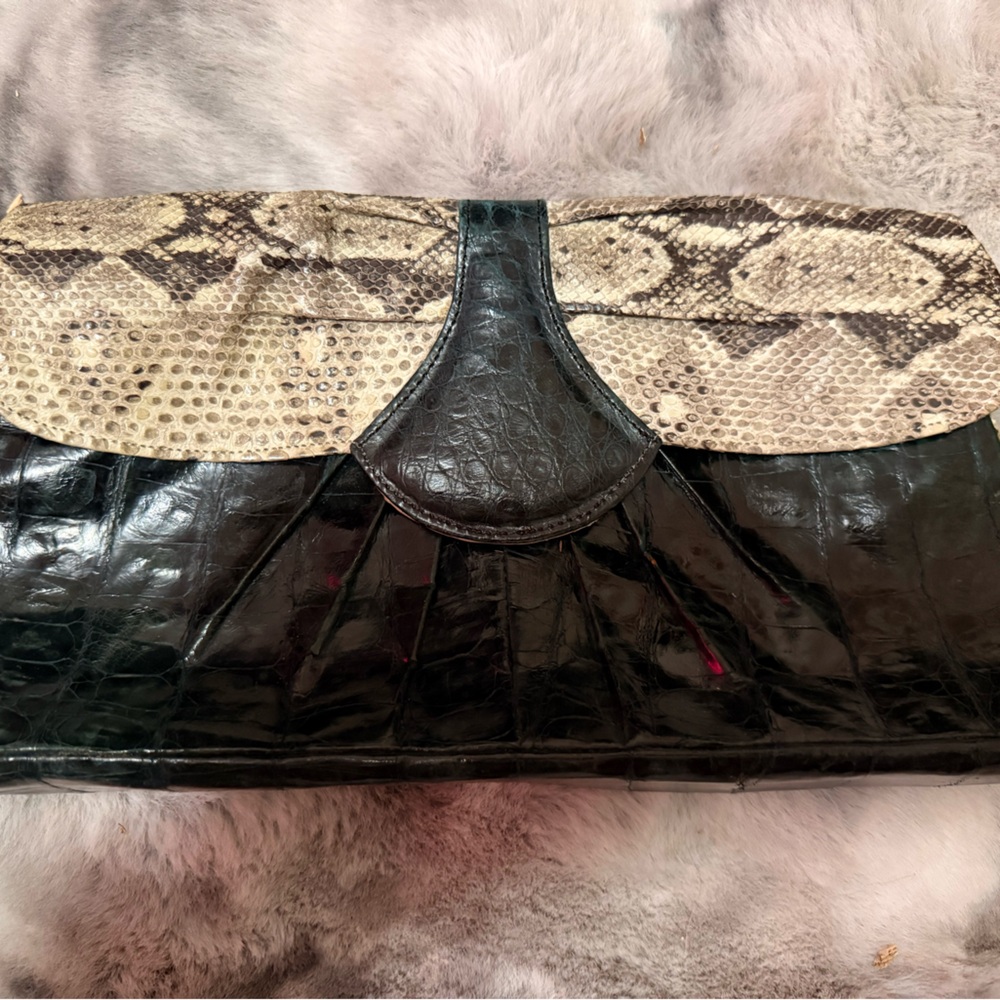 Exotic- Green and Tan Clutch